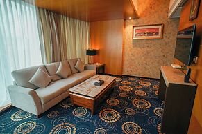 Peninsula Grand Hotel