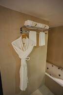 Peninsula Grand Hotel