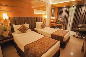 Peninsula Grand Hotel