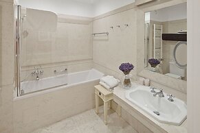 The Bonerowski Palace Boutique Hotel