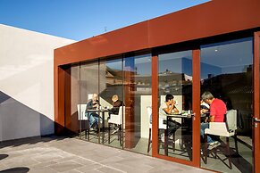 The B Place Hotel
