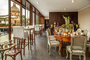 The B Place Hotel