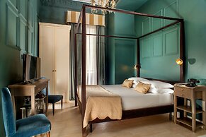 The B Place Hotel