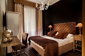 The B Place Hotel