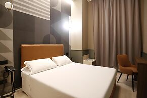 The B Place Hotel