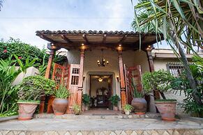 Los Robles Charming Colonial Boutique Hotel