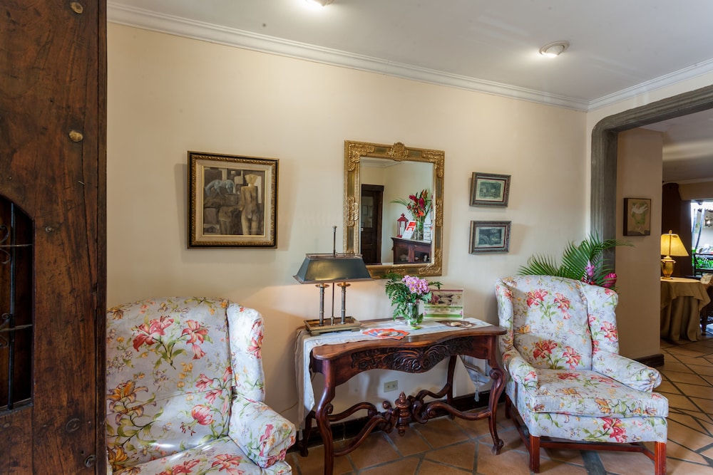 Los Robles Charming Colonial Boutique Hotel