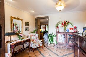 Los Robles Charming Colonial Boutique Hotel