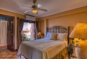 Los Robles Charming Colonial Boutique Hotel