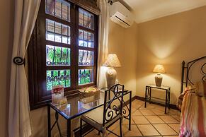 Los Robles Charming Colonial Boutique Hotel