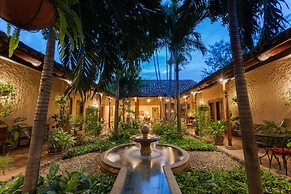 Los Robles Charming Colonial Boutique Hotel
