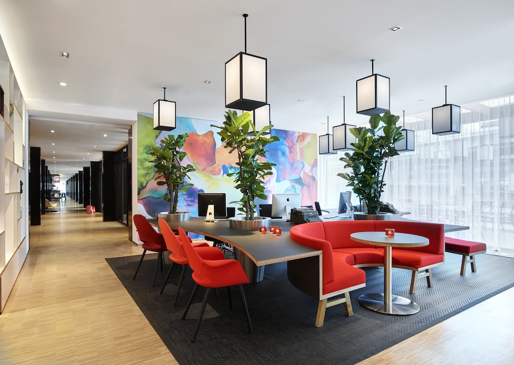 citizenM Schiphol Airport