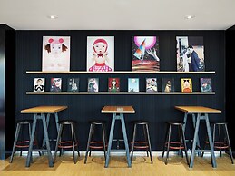 citizenM Schiphol Airport