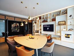citizenM Schiphol Airport
