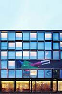 citizenM Schiphol Airport