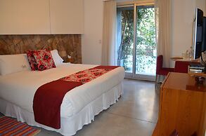 Mine Hotel Boutique