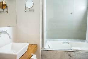 Mine Hotel Boutique