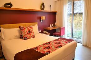 Mine Hotel Boutique