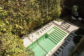 Mine Hotel Boutique