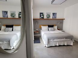 Mine Hotel Boutique