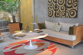 Mine Hotel Boutique