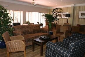 Eight Acres Hotel
