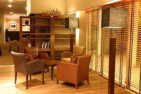 Eight Acres Hotel