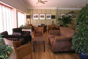 Eight Acres Hotel