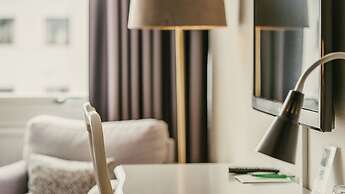 Apple Hotel