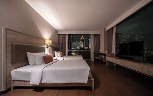 Adelphi Suites Bangkok