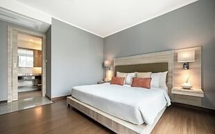 Adelphi Suites Bangkok