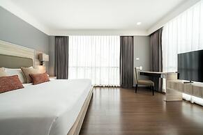 Adelphi Suites Bangkok