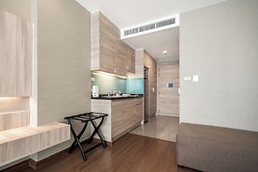 Adelphi Suites Bangkok