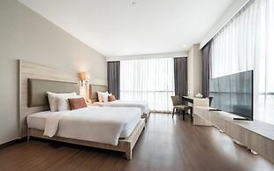 Adelphi Suites Bangkok