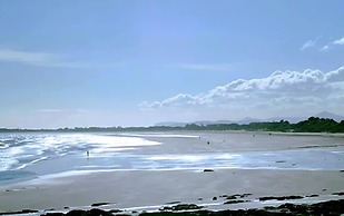 White Sands Hotel