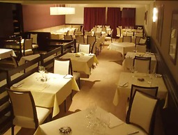White Sands Hotel