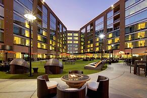 University Plaza Waterfront Hotel