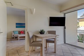 Macrossan House