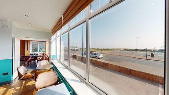 Marine Lodge