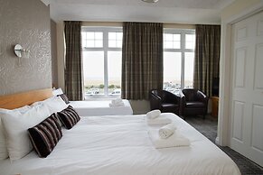 Marine Lodge