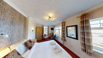Marine Lodge