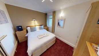Marine Lodge