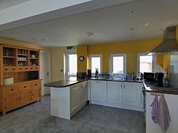 Bryn Melyn Apartments
