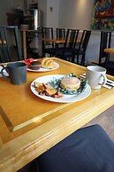 Byward Blue Inn