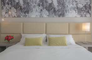 Portal Plaza Suites