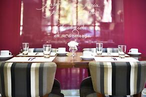 Portal Plaza Suites