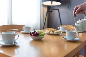 Portal Plaza Suites