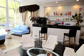 New Hotel Jolie