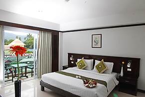 First Residence Hotel