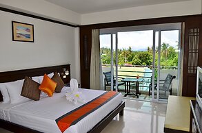First Residence Hotel